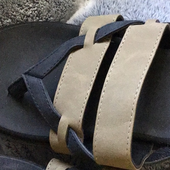 Muk Luks Sandals - Picture 2 of 6